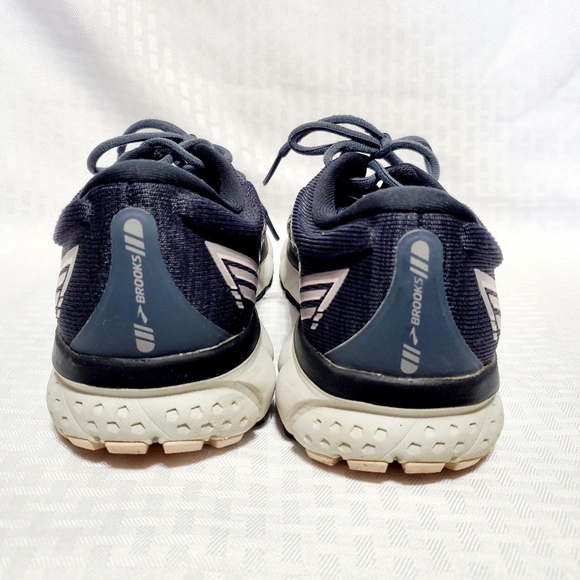 Brooks Ghost 13 Men's Running Shoe Size 12. - Picture 10 of 16